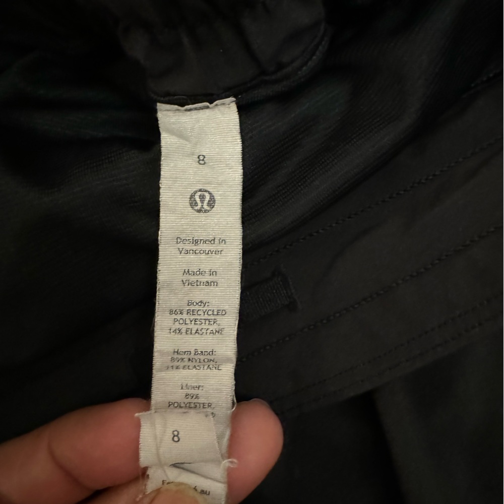 Lulu lemon hottie hot shorts 4” size 8. Black. Comes with bag! - Picture 2 of 6